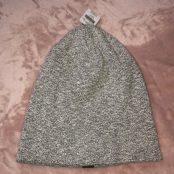 NWT Roots Grey Toque Beanie - Picture 4 of 6